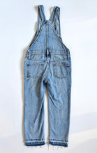 画像をギャラリービューアに読み込む, USED Old Navy Distressed Denim Overall Kids S 6-7 (120-125cm)