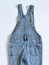 画像をギャラリービューアに読み込む, USED Old Navy Distressed Denim Overall Kids S 6-7 (120-125cm)