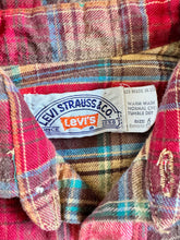 Load image into Gallery viewer, Vintage Levi’s White Tab Brown Plaids Shirt Size Kids Slim 6 (100-110cm)