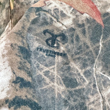 Load image into Gallery viewer, USED Bass Pro Shop True Timber Camo Overall 12M (75cm)