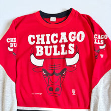 Load image into Gallery viewer, Vintage 1995 NBA Chicago Bulls Sweatshirt Kids XL 16-18 (Adult S) 155-160cm (大人サイズS)