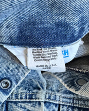 Load image into Gallery viewer, Vintage OshKosh B’gosh Acid Wash Jean Jacket Kids 6 (120-125cm)