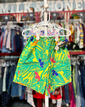 Load image into Gallery viewer, Vintage New/Deadstock Tropical Short Pants 8 (125-130cm)