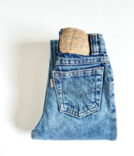 画像をギャラリービューアに読み込む, Vintage Levi’s Gold Tag Denim Slim 6 (110-115cm)