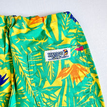 Load image into Gallery viewer, Vintage New/Deadstock Tropical Short Pants 8 (125-130cm)