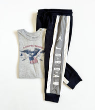 Load image into Gallery viewer, USED Bass Pro Shop T-shirt & Jordan Jogger Pants Set 4/5T (100-110cm)