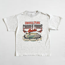 Load image into Gallery viewer, Vintage 1997 MLB Baltimore Orioles T-shirt Kids 10/12 (135-140cm)