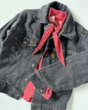 Load image into Gallery viewer, Vintage Levi’s Orange Tab Black Jean Jacket Kids 7 (120-125cm)