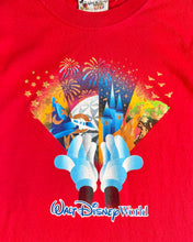 Load image into Gallery viewer, Vintage Disney World 4 Parks T-shirt Youth M (140cm)
