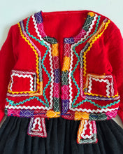 Load image into Gallery viewer, USED Peruvian Dress 5T (110cm)
