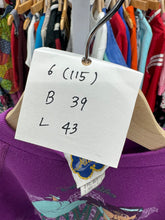 Load image into Gallery viewer, Vintage Disney Aladdin Jasmine Sweatshirt Kids 6 (115cm)
