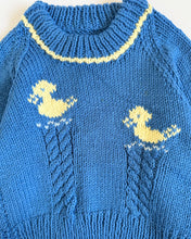Load image into Gallery viewer, Vintage Ducks Sweater Blue 5T  (110cm)
