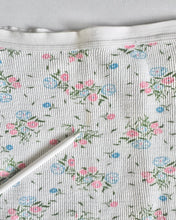 画像をギャラリービューアに読み込む, Vintage Floral Waffle Tee and Pants Set Kids L/10 (130-140cm)
