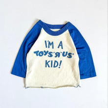 画像をギャラリービューアに読み込む, Vintage I’M A TOYS “R” US KID! Raglan shirt 2T (90cm)
