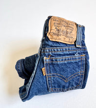 Load image into Gallery viewer, Vintage Levi’s Orange Tab Denim Pants 12M (75cm)
