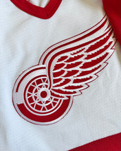 Load image into Gallery viewer, USED Nike NHL Detroit Red Wings Hockey Jersey Kids M/10-12 (140-150cm)

