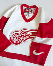 Load image into Gallery viewer, USED Nike NHL Detroit Red Wings Hockey Jersey Kids M/10-12 (140-150cm)
