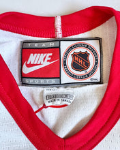 Load image into Gallery viewer, USED Nike NHL Detroit Red Wings Hockey Jersey Kids M/10-12 (140-150cm)
