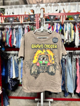 Load image into Gallery viewer, New Monster Jam Grave Digger T-shirt Kids 6/7 (120cm)
