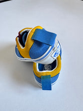 Load image into Gallery viewer, USED Vans Colorblocked Shoes Toddler 10 (16.5cm)
