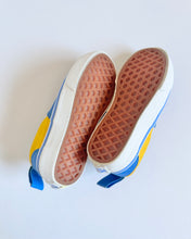 Load image into Gallery viewer, USED Vans Colorblocked Shoes Toddler 10 (16.5cm)
