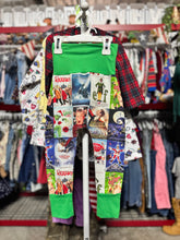 Load image into Gallery viewer, Used Christmas Movie AOP Pants 3/4T (95-100cm)
