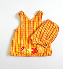 Load image into Gallery viewer, USED Austin &amp; Ashley Shell Appliqué Tops &amp; Bloomer Outfit 4T (100cm)
