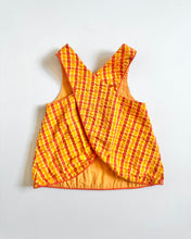 Load image into Gallery viewer, USED Austin &amp; Ashley Shell Appliqué Tops &amp; Bloomer Outfit 4T (100cm)
