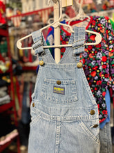 Load image into Gallery viewer, Vintage OshKosh B’gosh Denim Overall Dress 5T (110cm)
