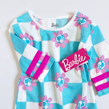 画像をギャラリービューアに読み込む, NEW Barbie Logo×Checker Dress 3T,4T (95, 100cm)
