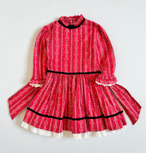 画像をギャラリービューアに読み込む, Vintage Handmade Paisley Red Dress 3T (95cm)

