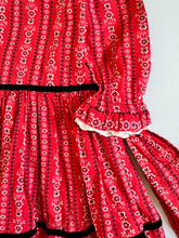 画像をギャラリービューアに読み込む, Vintage Handmade Paisley Red Dress 3T (95cm)
