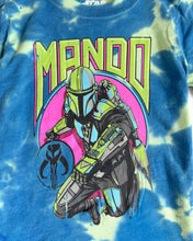 画像をギャラリービューアに読み込む, USED Star Wars Mandalorian Tie-Die T-shirt 5/6T (110cm)
