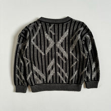 Load image into Gallery viewer, Vintage Black/Gray Sweater 5/6T (100-120cm)
