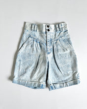 画像をギャラリービューアに読み込む, Vintage JCPenny Light Washed Denim Short Pants Kids 7 (125-130cm)

