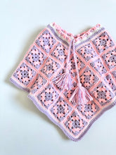 Load image into Gallery viewer, Vintage Pink/Purple Crochet Poncho 4/6T (100-120cm)
