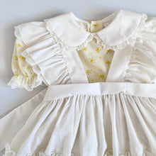 Load image into Gallery viewer, Vintage Bryan Floral Pinafore Apron Dress Pastel Yellow 4T (Best Fits 3T) 95-100cm
