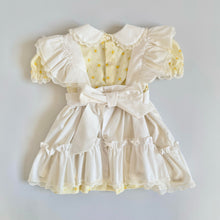 画像をギャラリービューアに読み込む, Vintage Bryan Floral Pinafore Apron Dress Pastel Yellow 4T (Best Fits 3T) 95-100cm
