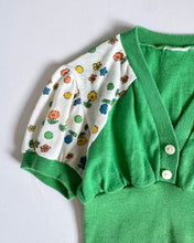 Load image into Gallery viewer, Vintage Floral/Green Crop Tops 24M (85-90cm)
