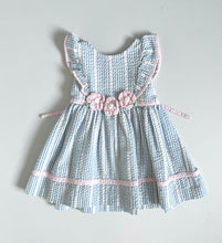Load image into Gallery viewer, Vintage Seersucker/Flower Dress 24M (85cm)

