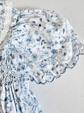 Load image into Gallery viewer, USED Lord &amp; Taylor Blue Floral Rompers 18M (80-85cm)
