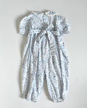Load image into Gallery viewer, USED Lord &amp; Taylor Blue Floral Rompers 18M (80-85cm)
