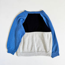 Load image into Gallery viewer, Vintage Dunlop Sweatshirt  Youth S/6 (115-120cm)
