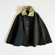 Load image into Gallery viewer, Vintage ‘60s Black Capes 2/4T (90-100cm)
