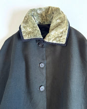 Load image into Gallery viewer, Vintage ‘60s Black Capes 2/4T (90-100cm)
