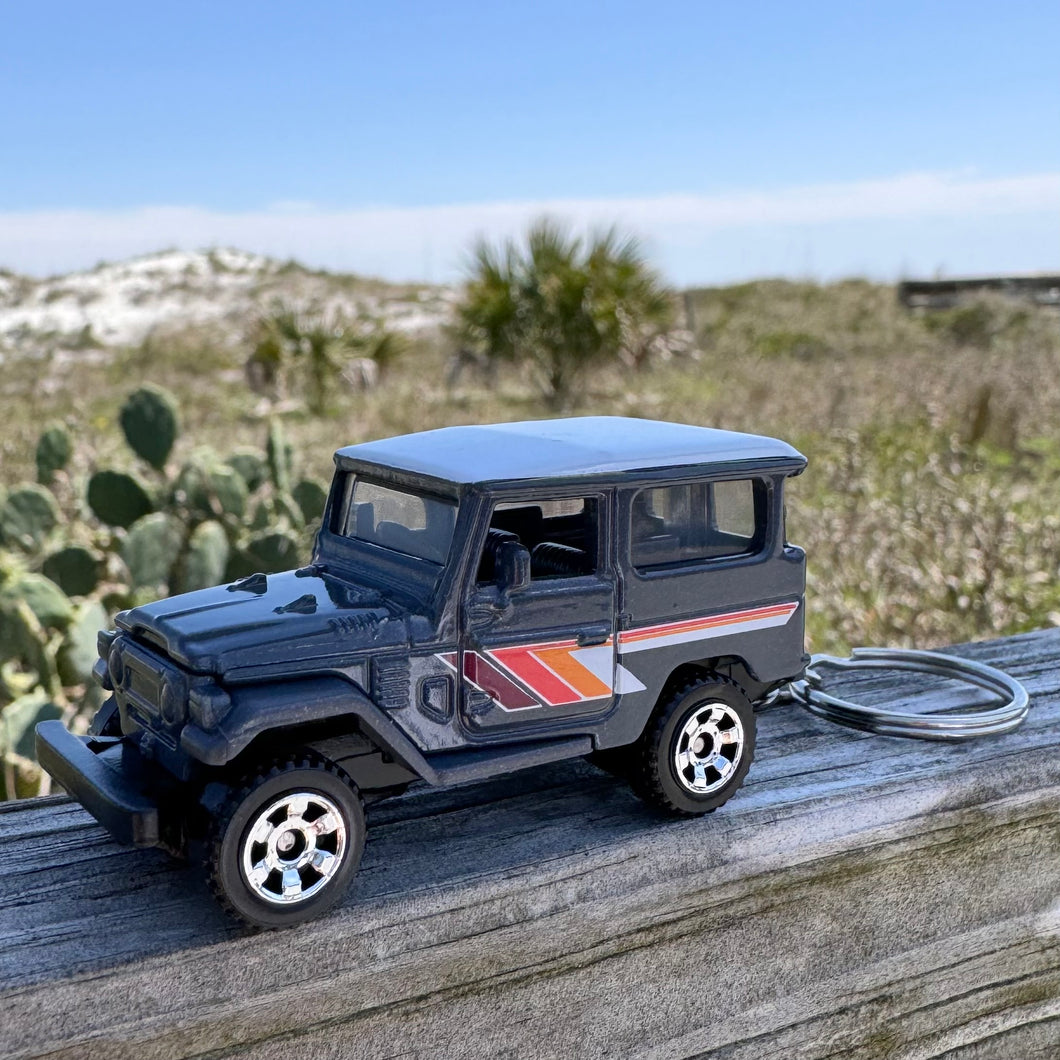 Matchbox 1998 TOYOTA Land Cruiser FJ40 Custom Keychain