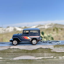 Load image into Gallery viewer, Matchbox 1998 TOYOTA Land Cruiser FJ40 Custom Keychain
