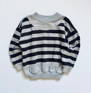 Vintage Health-Tex Gray/Black Striped Sweatshirt 4/5T (100-110cm)
