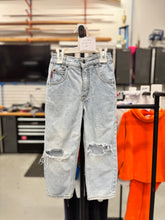 Load image into Gallery viewer, Vintage Bugle Boys Distressed Denim Pants 4T (100cm)

