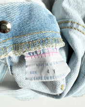 Load image into Gallery viewer, Vintage GUESS Light Washed Denim Short Overall 4Y (100-110cm)
